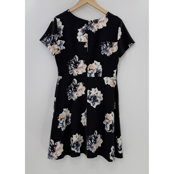 Vince Camuto Women's Black Floral Fit & Flare Dress Sz 10 Feminine Event Preppy - Picture 2 of 12